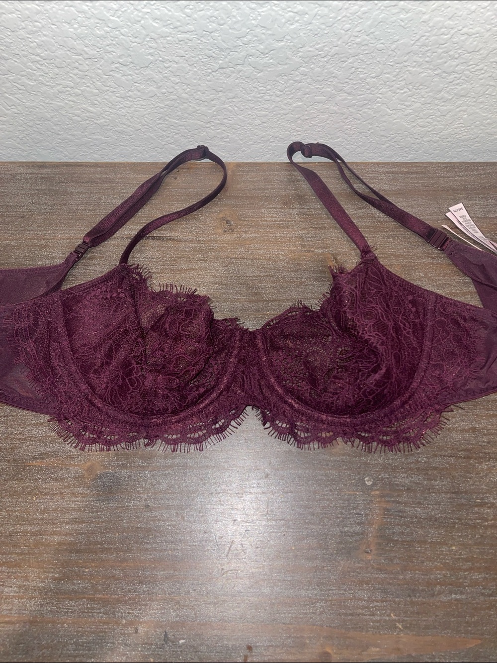 Lace Underwire VS Bra
